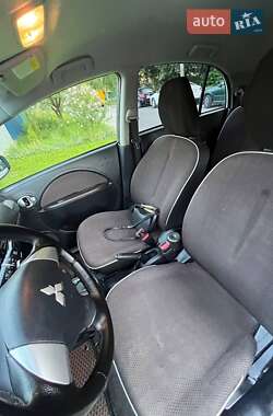 Хэтчбек Mitsubishi i-MiEV 2014 в 