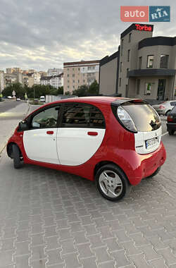 Хэтчбек Mitsubishi i-MiEV 2011 в 