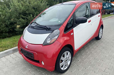 Хэтчбек Mitsubishi i-MiEV 2010 в 