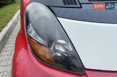 Хэтчбек Mitsubishi i-MiEV 2010 в 