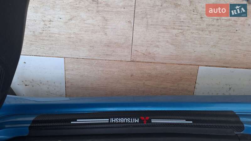 Хэтчбек Mitsubishi i-MiEV 2012 в Черновцах фото 23 Хэтчбек Mitsubishi i-MiEV 2012 в Черновцах