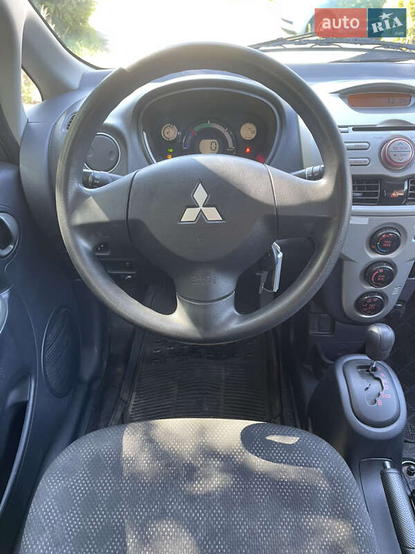 Хэтчбек Mitsubishi i-MiEV 2011 в Днепре