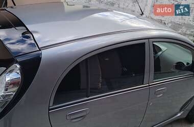 Хэтчбек Mitsubishi i-MiEV 2010 в 