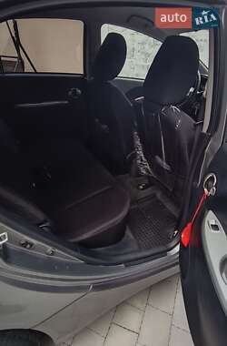 Хэтчбек Mitsubishi i-MiEV 2010 в 