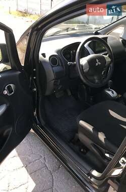 Хэтчбек Mitsubishi i-MiEV 2011 в 