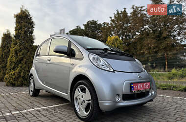Хэтчбек Mitsubishi i-MiEV 2015 в 