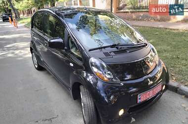 Хэтчбек Mitsubishi i-MiEV 2012 в 