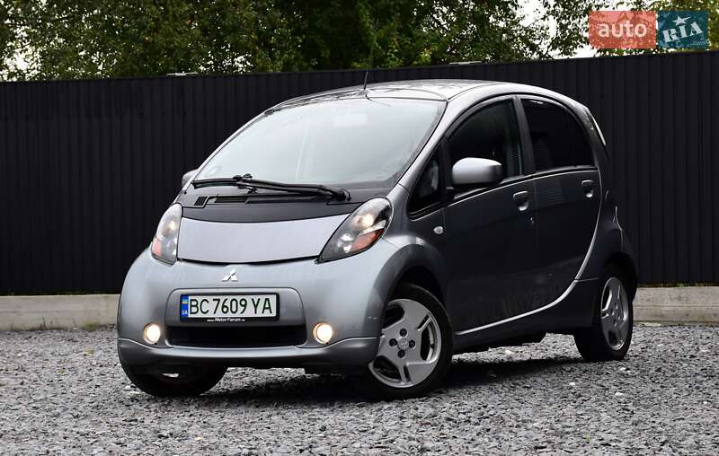 Хетчбек Mitsubishi i-MiEV 2011 в 