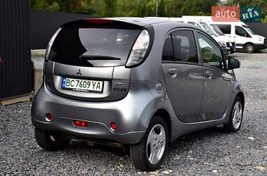 Хетчбек Mitsubishi i-MiEV 2011 в 
