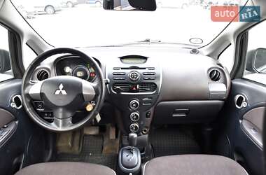 Хетчбек Mitsubishi i-MiEV 2011 в 