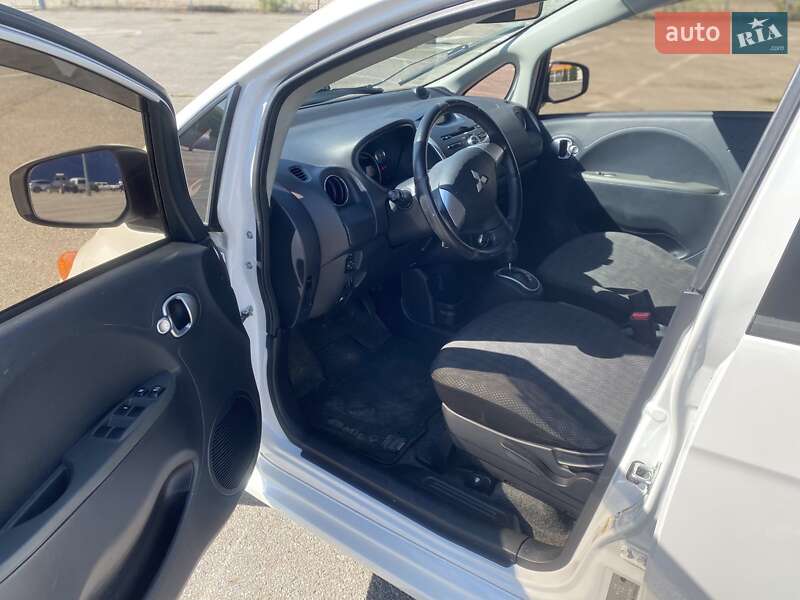 Хэтчбек Mitsubishi i-MiEV 2014 в Черновцах фото 10 Хэтчбек Mitsubishi i-MiEV 2014 в Черновцах