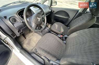 Хэтчбек Mitsubishi i-MiEV 2012 в 