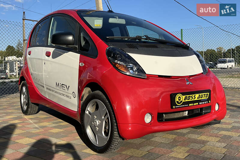 Хетчбек Mitsubishi i-MiEV 2010 в 