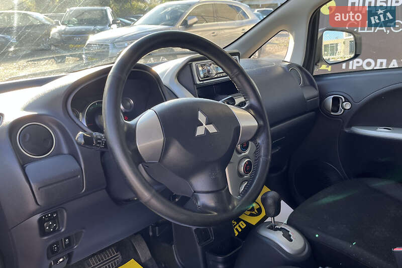 Хэтчбек Mitsubishi i-MiEV 2010 в Стрые