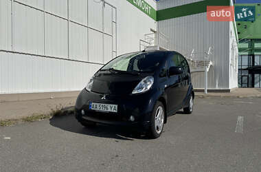 Хэтчбек Mitsubishi i-MiEV 2015 в 