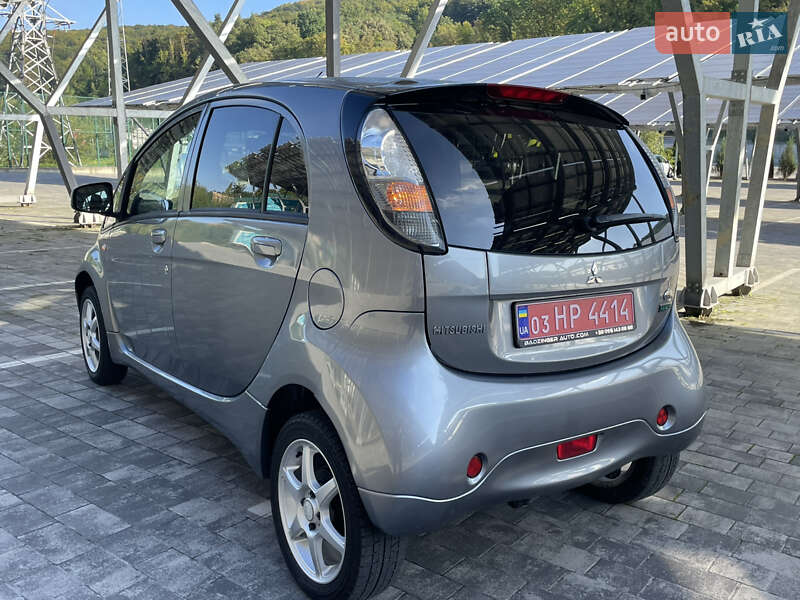 Хэтчбек Mitsubishi i-MiEV 2011 в Львове