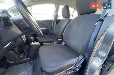 Хэтчбек Mitsubishi i-MiEV 2011 в 