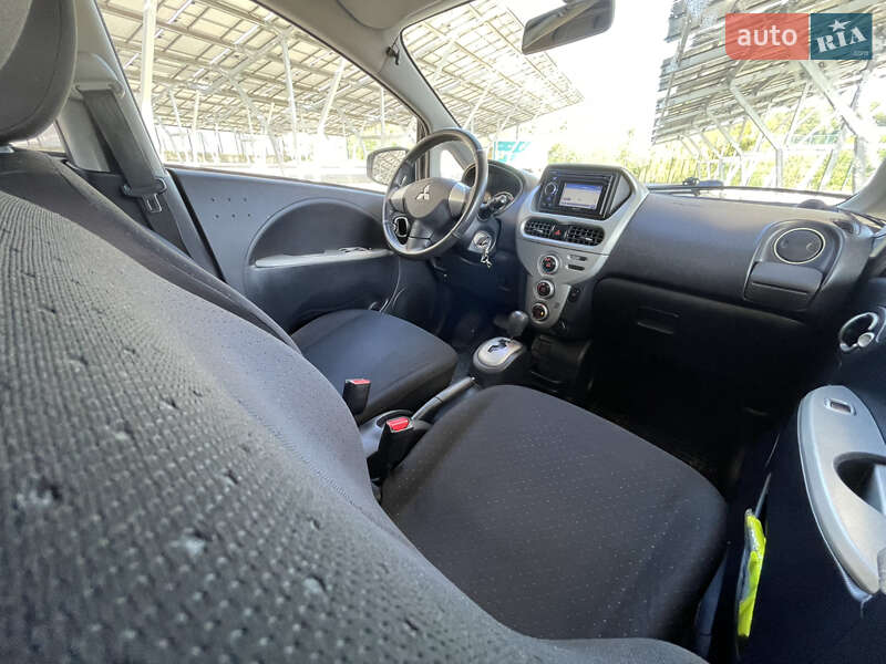 Хэтчбек Mitsubishi i-MiEV 2011 в Львове