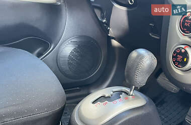 Хэтчбек Mitsubishi i-MiEV 2011 в 