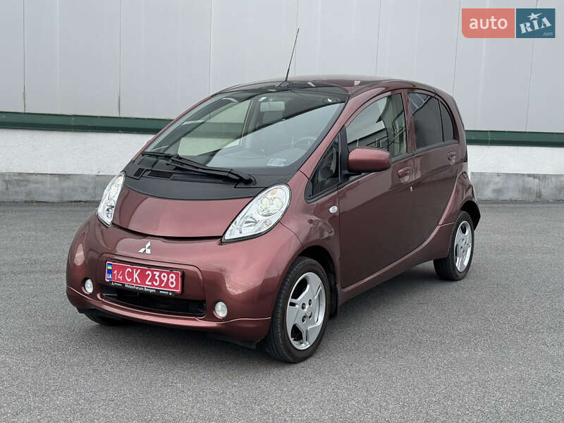 Хетчбек Mitsubishi i-MiEV 2015 в 