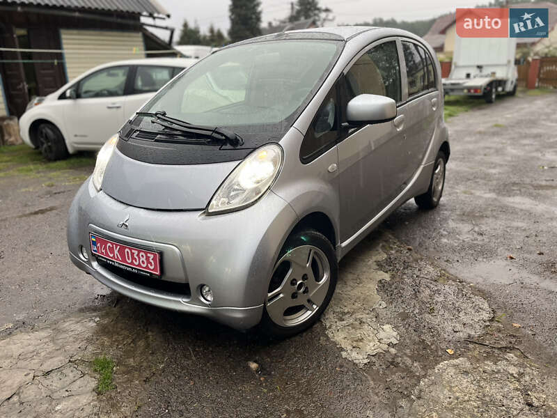 Хэтчбек Mitsubishi i-MiEV 2013 в Львове
