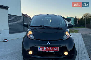 Хэтчбек Mitsubishi i-MiEV 2012 в 