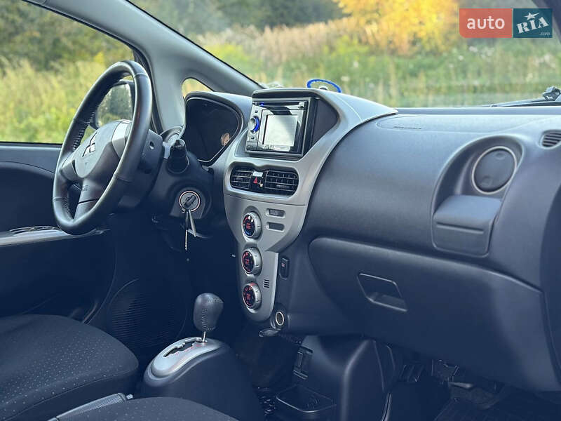 Хэтчбек Mitsubishi i-MiEV 2012 в Львове