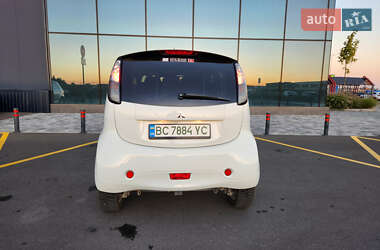 Хетчбек Mitsubishi i-MiEV 2016 в 