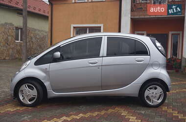 Хэтчбек Mitsubishi i-MiEV 2014 в 