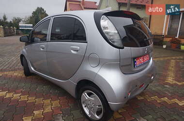 Хэтчбек Mitsubishi i-MiEV 2014 в 