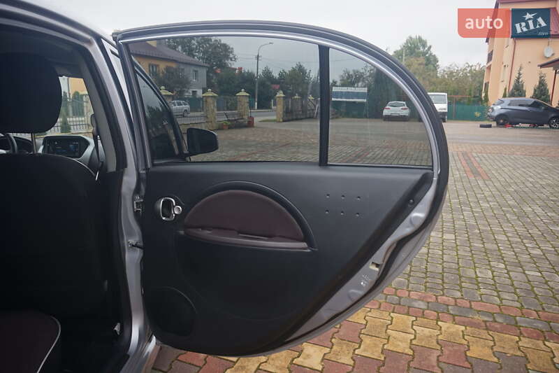 Хэтчбек Mitsubishi i-MiEV 2014 в Самборе