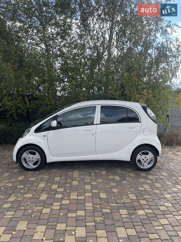 Хэтчбек Mitsubishi i-MiEV 2011 в Днепре