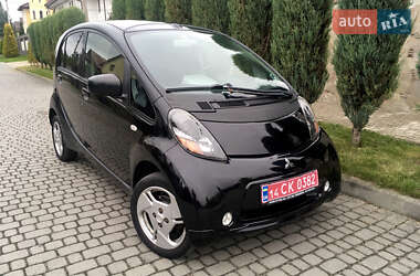 Хэтчбек Mitsubishi i-MiEV 2011 в 