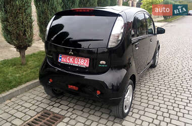 Хэтчбек Mitsubishi i-MiEV 2011 в 