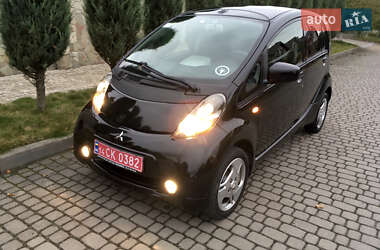 Хэтчбек Mitsubishi i-MiEV 2011 в 