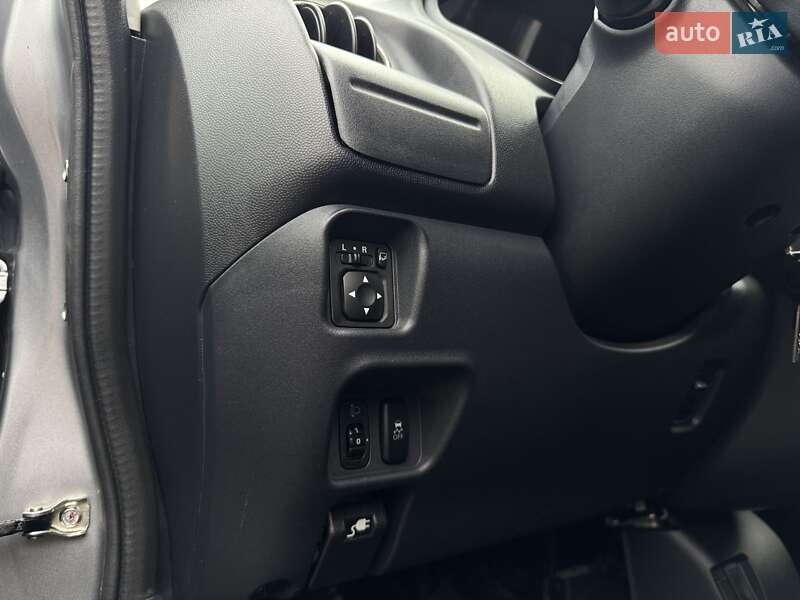 Хетчбек Mitsubishi i-MiEV 2011 в Бучі фото 29 Хетчбек Mitsubishi i-MiEV 2011 в Бучі