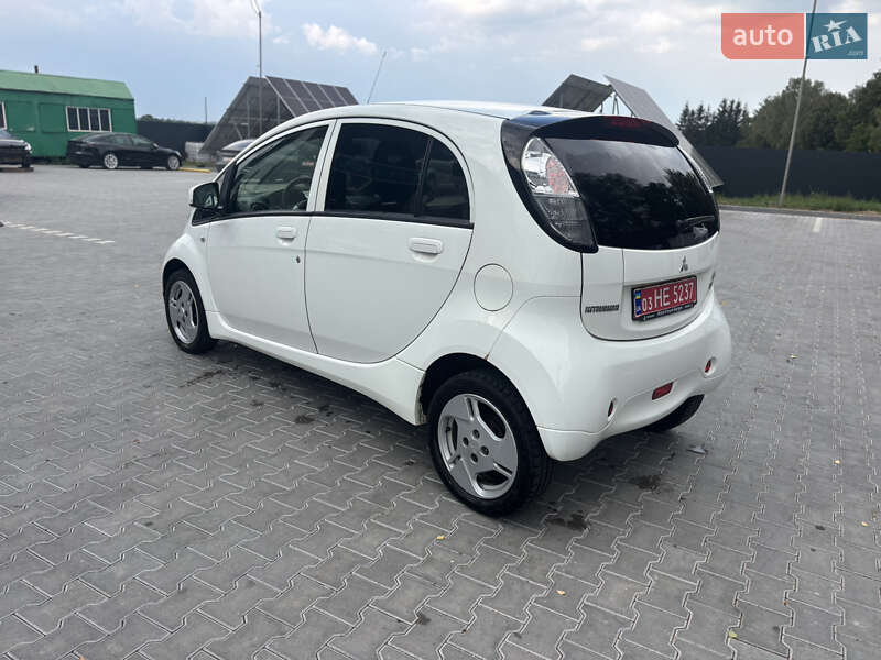 Хэтчбек Mitsubishi i-MiEV 2013 в Владимире