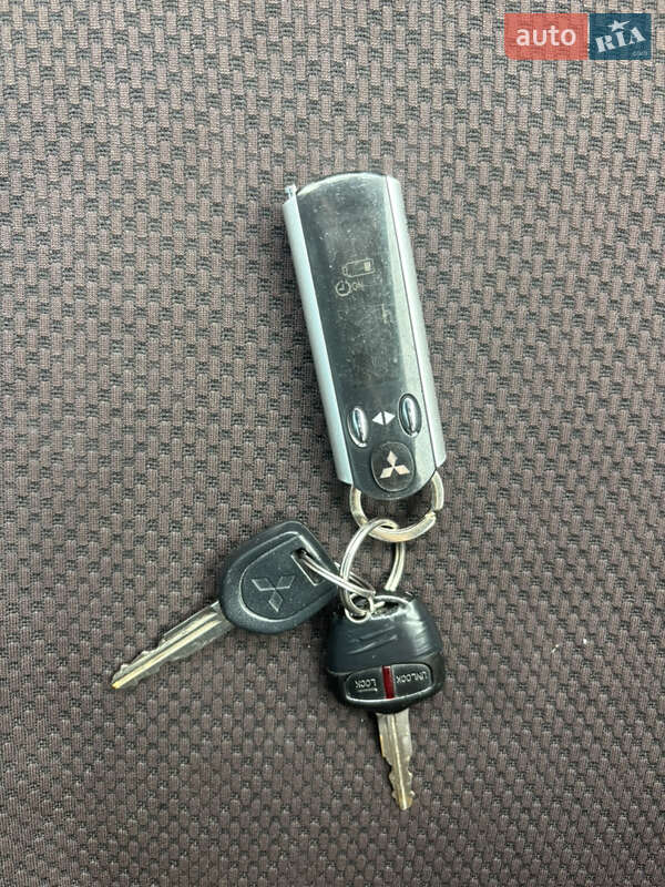 Хэтчбек Mitsubishi i-MiEV 2013 в Владимире