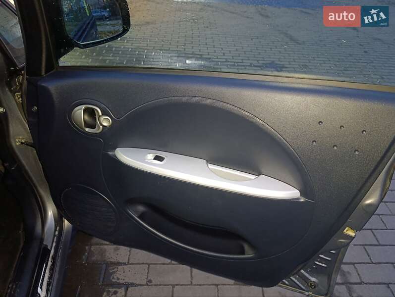 Хэтчбек Mitsubishi i-MiEV 2011 в Киверцах