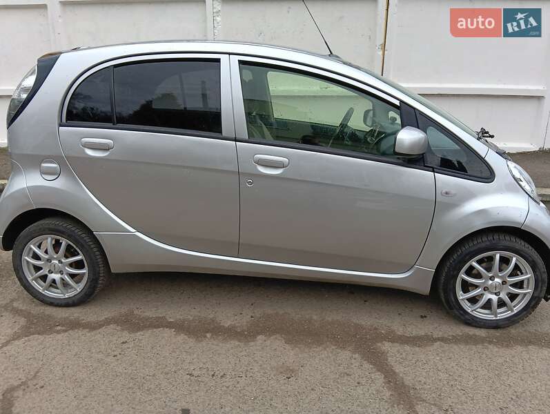 Хэтчбек Mitsubishi i-MiEV 2017 в Стрые фото 14 Хэтчбек Mitsubishi i-MiEV 2017 в Стрые