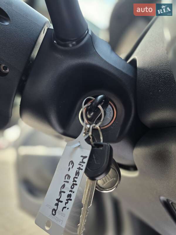 Хетчбек Mitsubishi i-MiEV 2011 в Луцьку фото 57 Хетчбек Mitsubishi i-MiEV 2011 в Луцьку