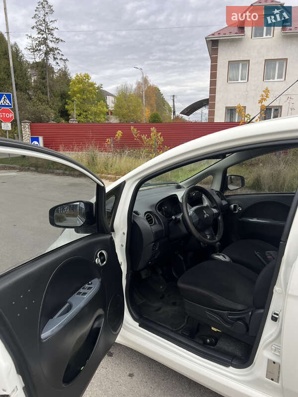 Хэтчбек Mitsubishi i-MiEV 2011 в Кременце фото 5 Хэтчбек Mitsubishi i-MiEV 2011 в Кременце