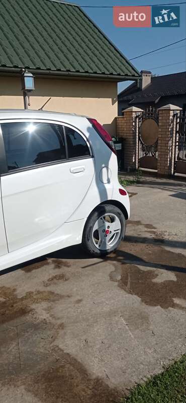 Хэтчбек Mitsubishi i-MiEV 2012 в Черновцах фото 7 Хэтчбек Mitsubishi i-MiEV 2012 в Черновцах