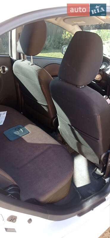 Хэтчбек Mitsubishi i-MiEV 2012 в Черновцах фото 19 Хэтчбек Mitsubishi i-MiEV 2012 в Черновцах