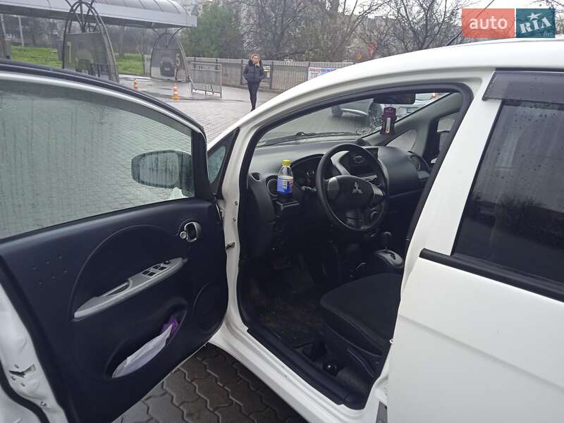 Хэтчбек Mitsubishi i-MiEV 2011 в Шептицькому
