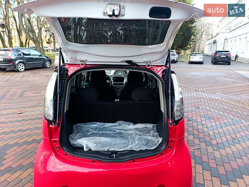 Хетчбек Mitsubishi i-MiEV 2011 в Звягелі