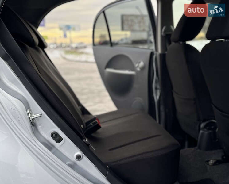 Хэтчбек Mitsubishi i-MiEV 2012 в Львове