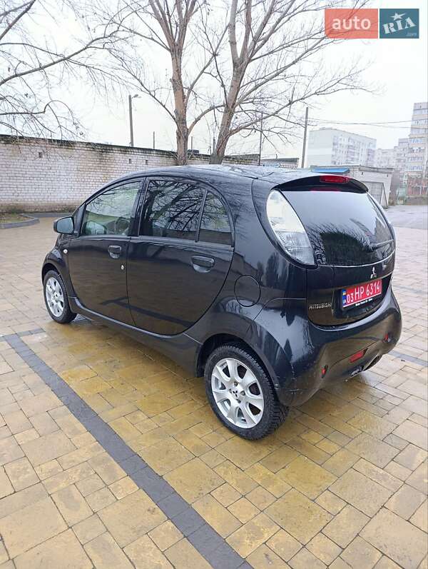 Хэтчбек Mitsubishi i-MiEV 2015 в Кременчуге фото 6 Хэтчбек Mitsubishi i-MiEV 2015 в Кременчуге