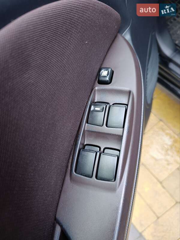 Хэтчбек Mitsubishi i-MiEV 2015 в Кременчуге фото 15 Хэтчбек Mitsubishi i-MiEV 2015 в Кременчуге