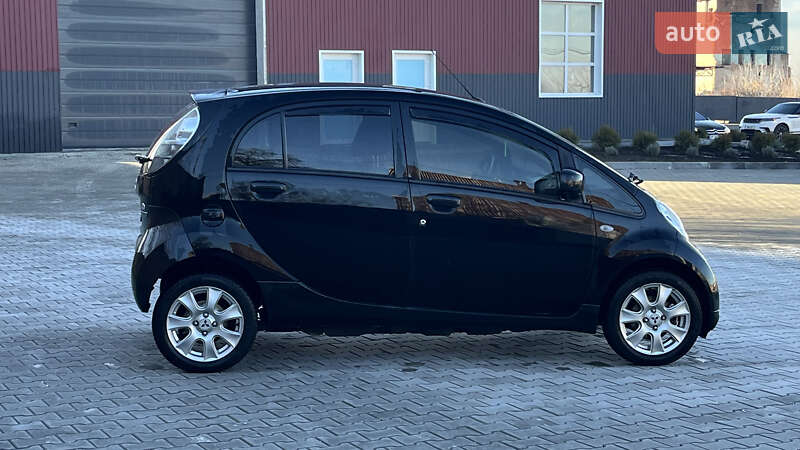 Хэтчбек Mitsubishi i-MiEV 2015 в Дубно